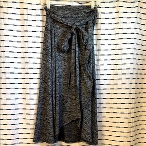 GAP Heathered Gray Midi Wrap Skirt with Tie Front